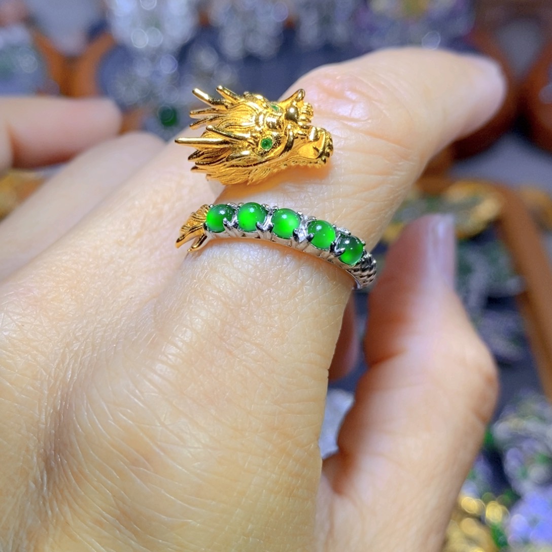 翡翠颈饰银S925镶嵌天然翡翠