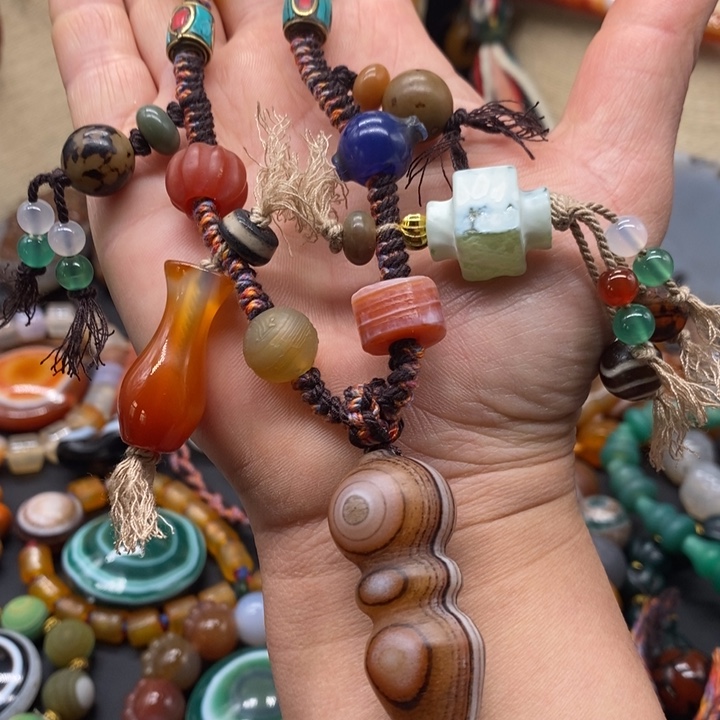 玛瑙/玉髓颈饰未镶嵌