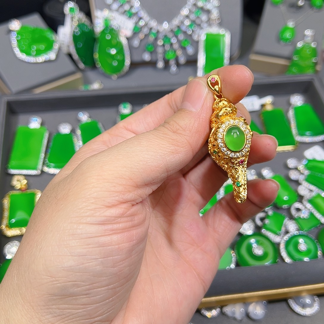 玛瑙/玉髓合金颈饰