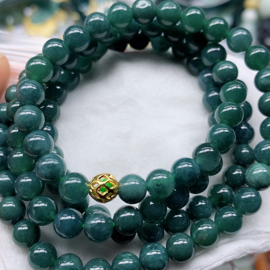 翡翠颈饰未镶嵌手串