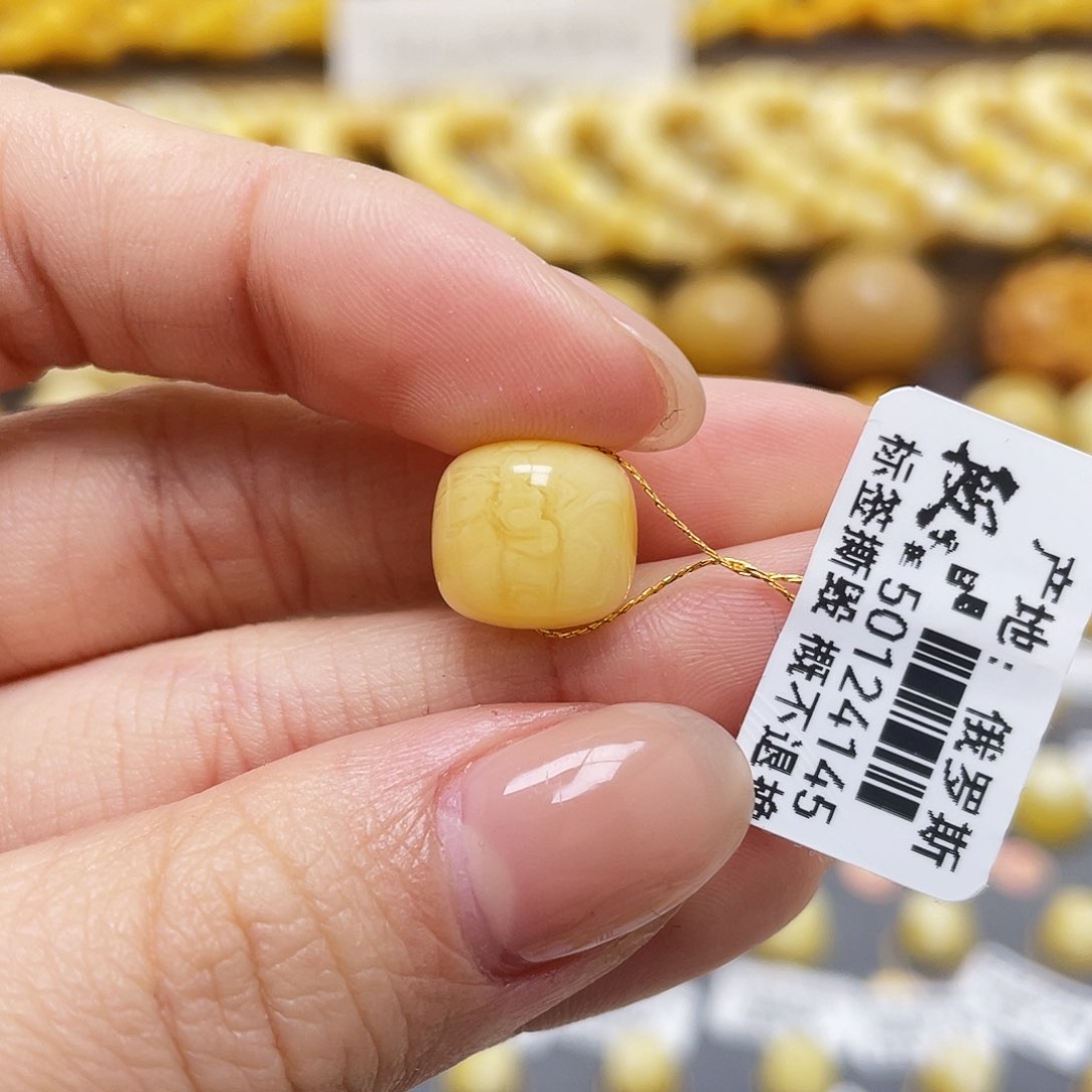 琥珀裸石未镶嵌蜜蜡老型11.1*10.1mm