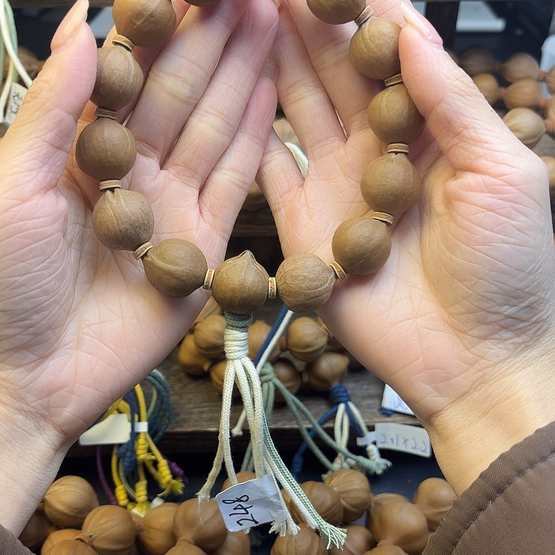 A***E吊坠橄榄核广东铁核17*20