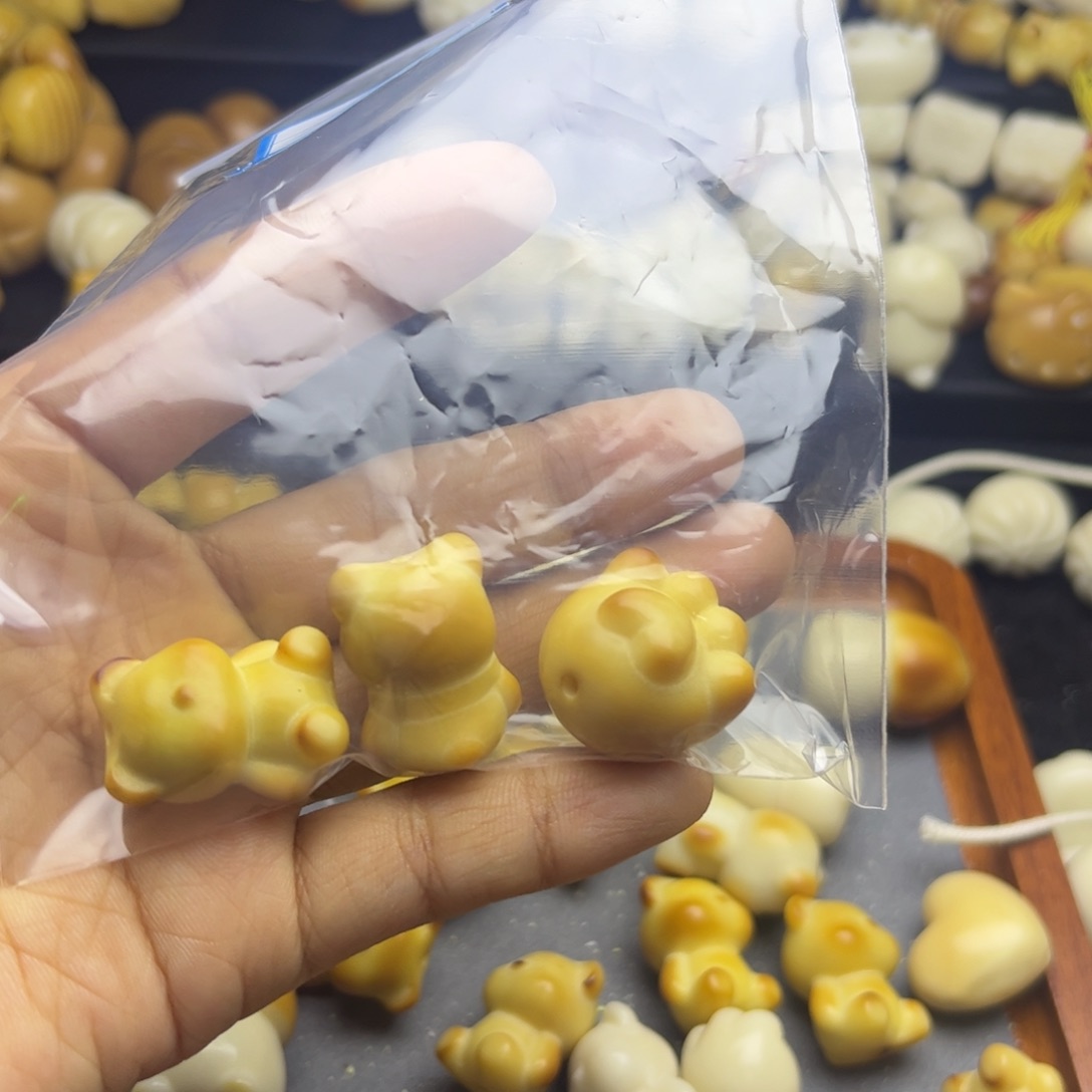 晗***晗菩提根/象牙果吊坠