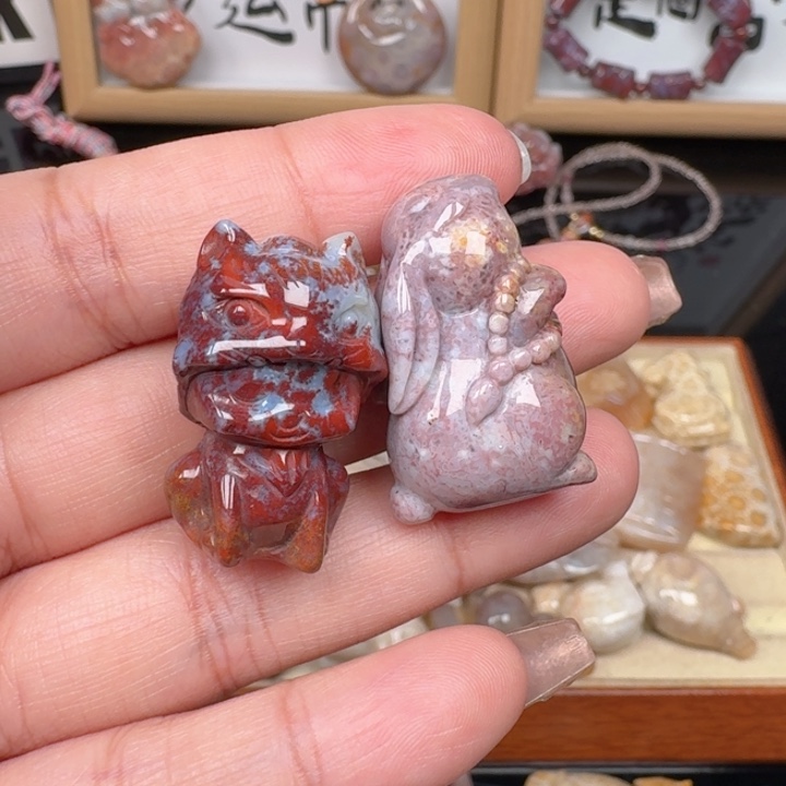 当***袭硅化玉合金颈饰福利