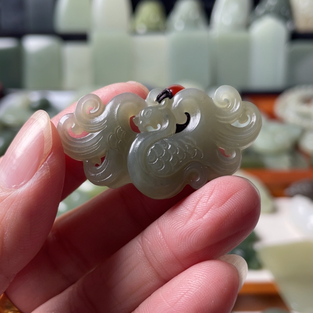 和田玉（糖玉）未镶嵌颈饰