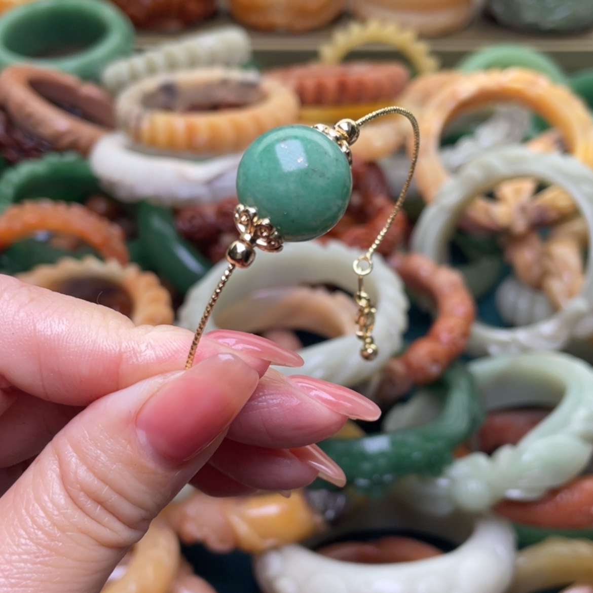 【闪购商品】石英质玉手镯未镶嵌