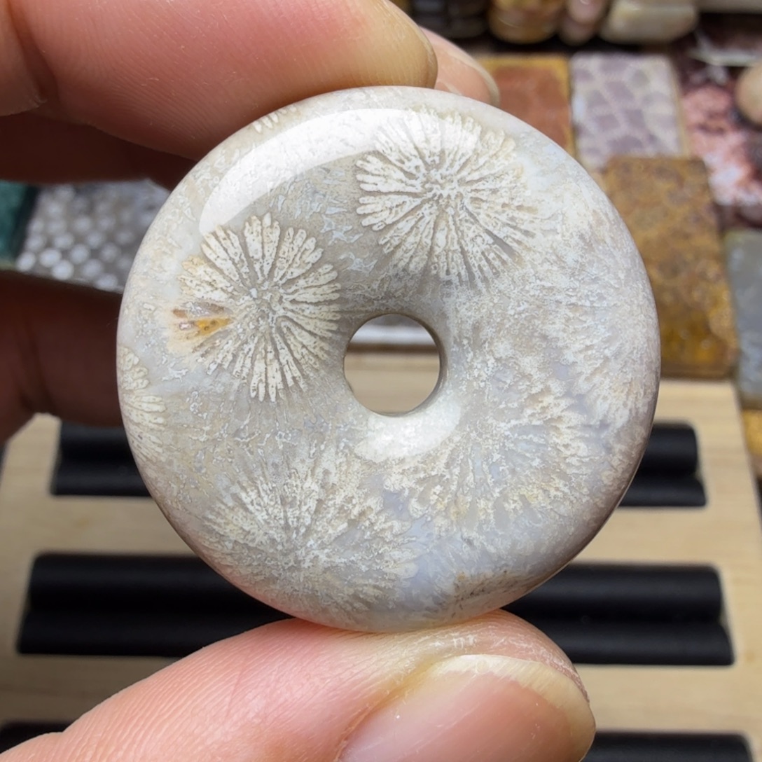 硅化玉未镶嵌纯天然色有机玉石保真色