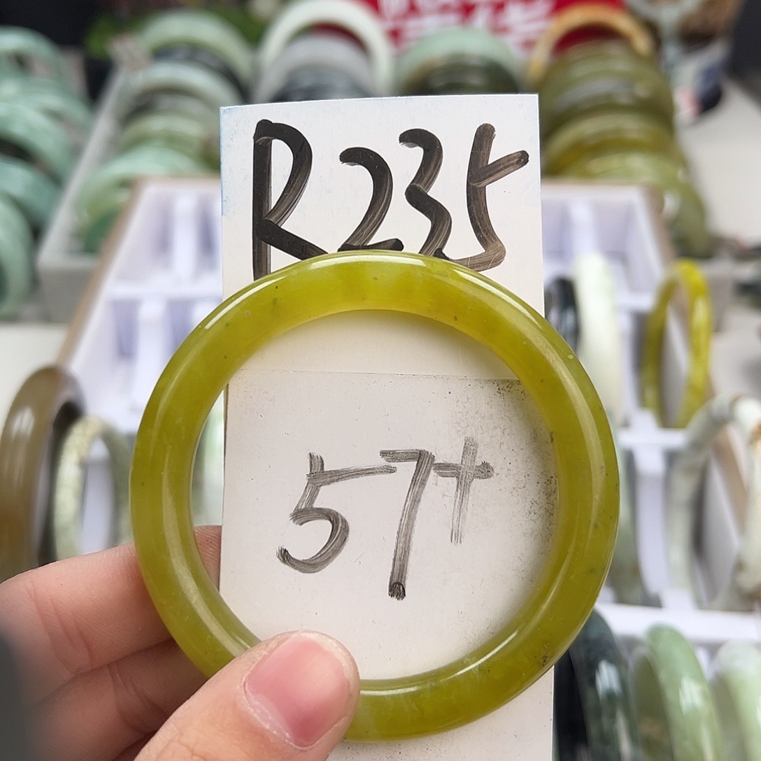 岫玉手镯未镶嵌天然岫玉