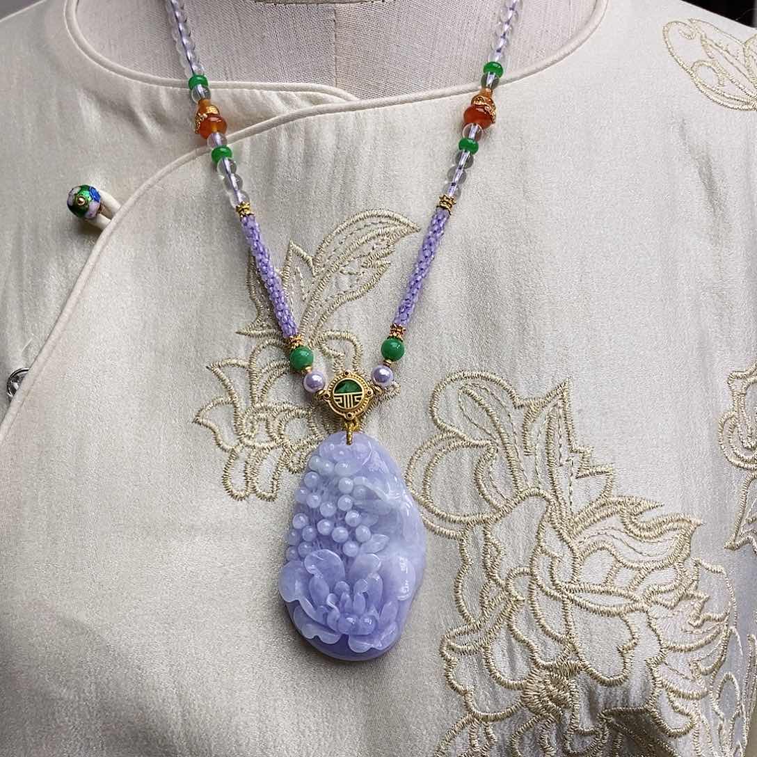 翡翠颈饰未镶嵌天然