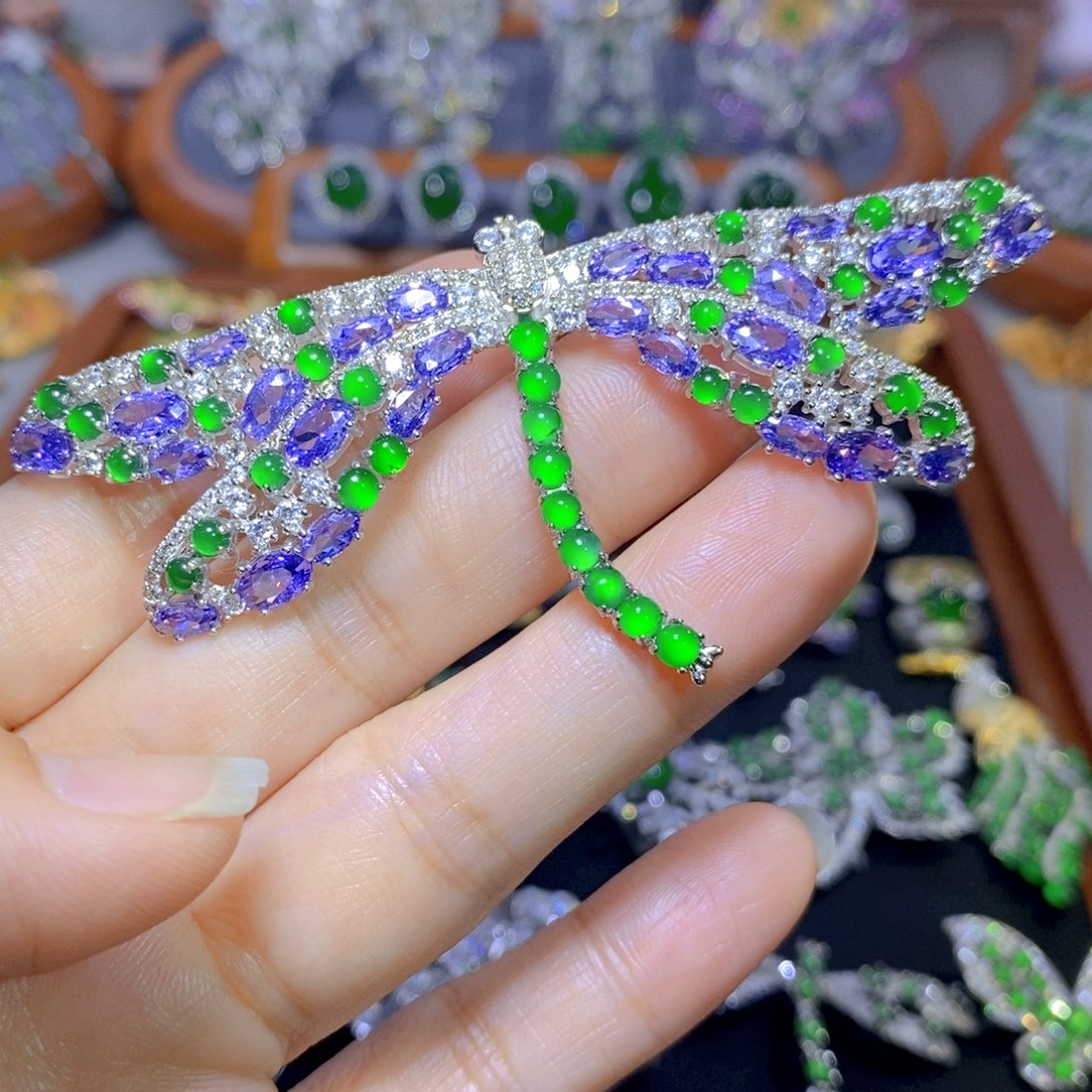 翡翠颈饰银S925镶嵌天然翡翠