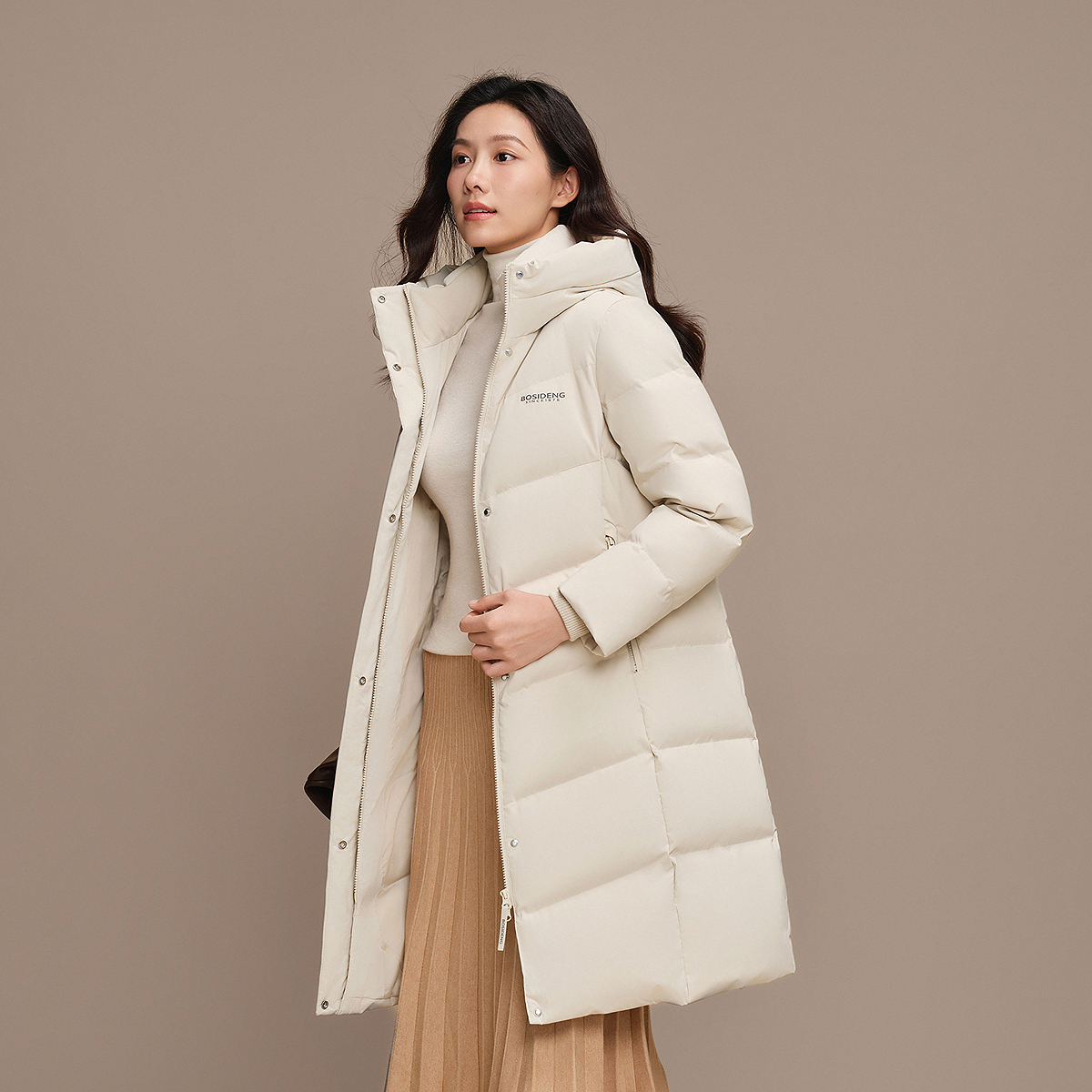 波司登25年秋冬休闲女士羽绒服舒适保暖厚款中长款百搭显瘦外套