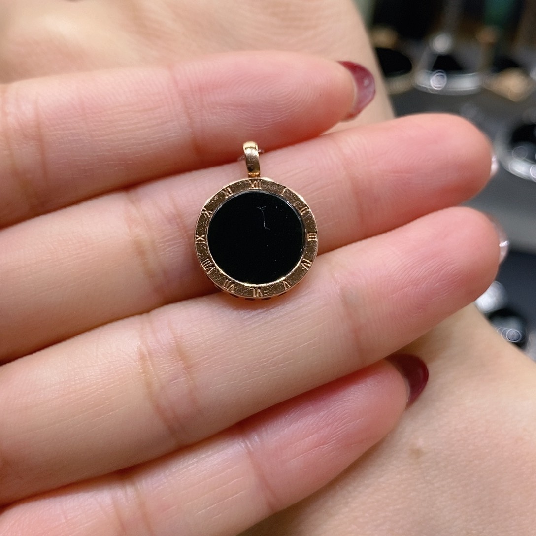 翡翠颈饰18K金镶嵌吊坠