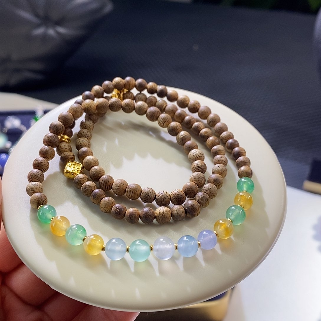 翡翠挂件未镶嵌绕手三圈手串