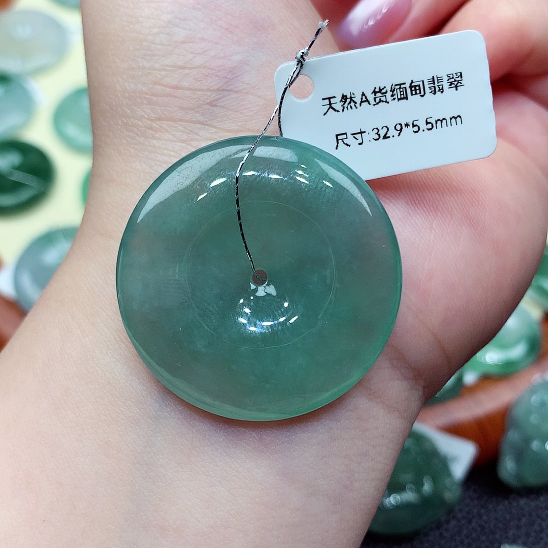 翡翠未镶嵌颈饰平安扣22