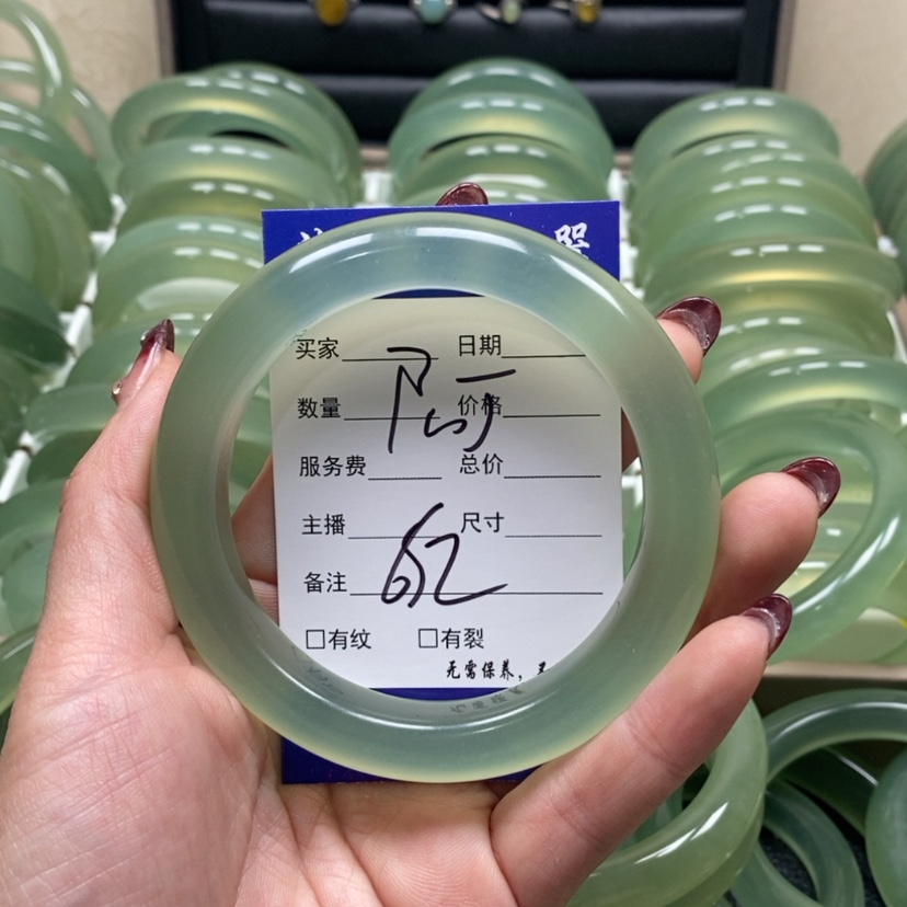 【闪购商品】蛇纹石玉手镯未镶嵌阿****馆