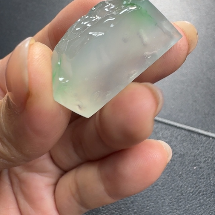 小***巾定制翡翠未镶嵌翡翠