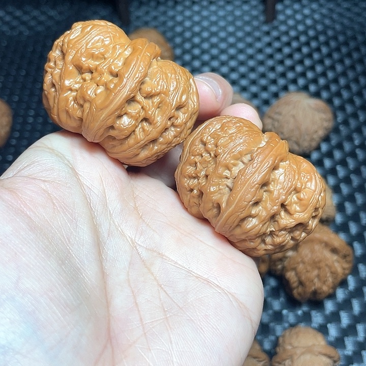文玩核桃把件顺*平谷元宝46