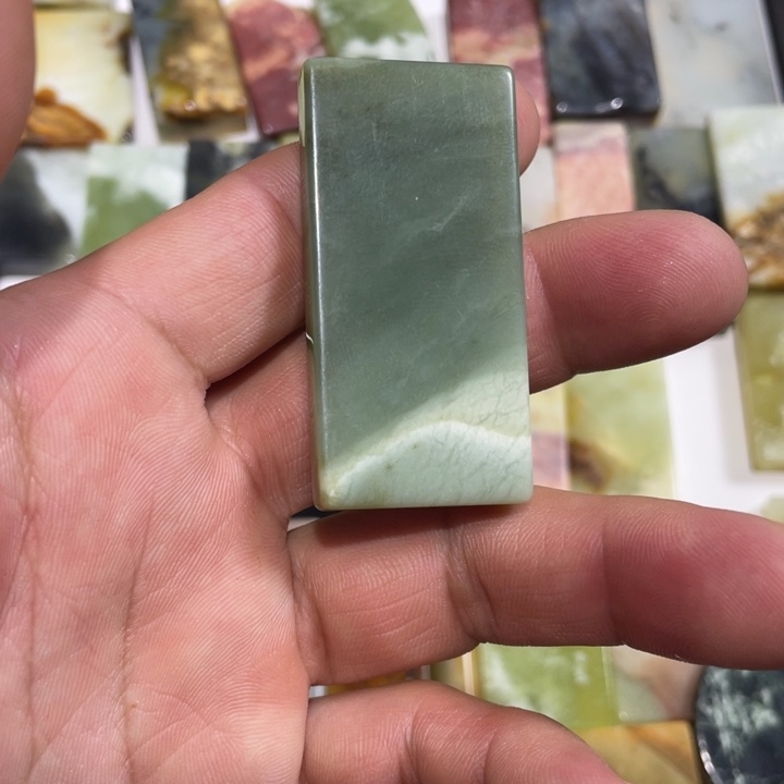 蛇纹石玉未镶嵌天然花玉平安无事牌