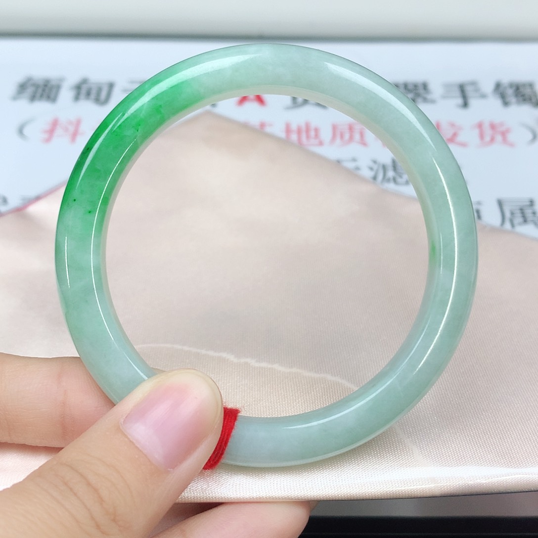 翡翠手镯未镶嵌8509正