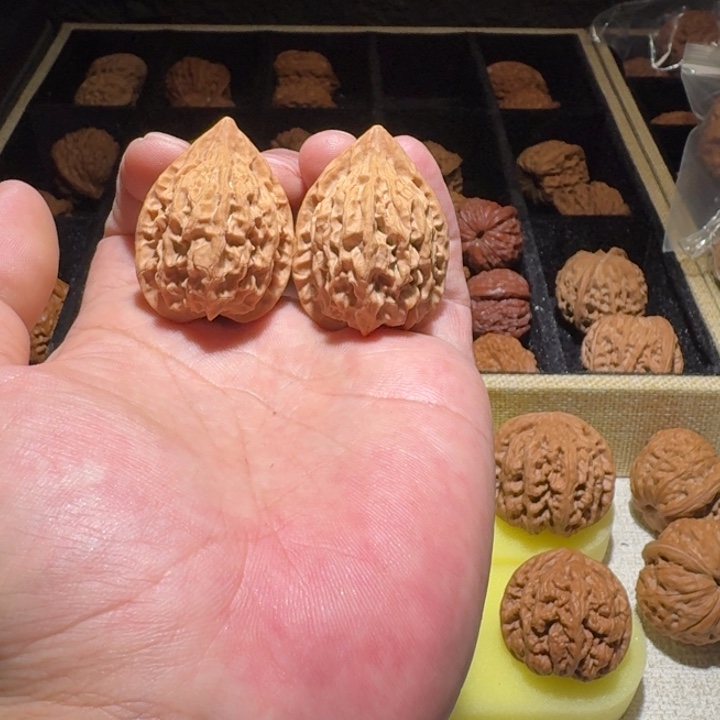 吊坠文玩核桃32野鸡，尖微黄点