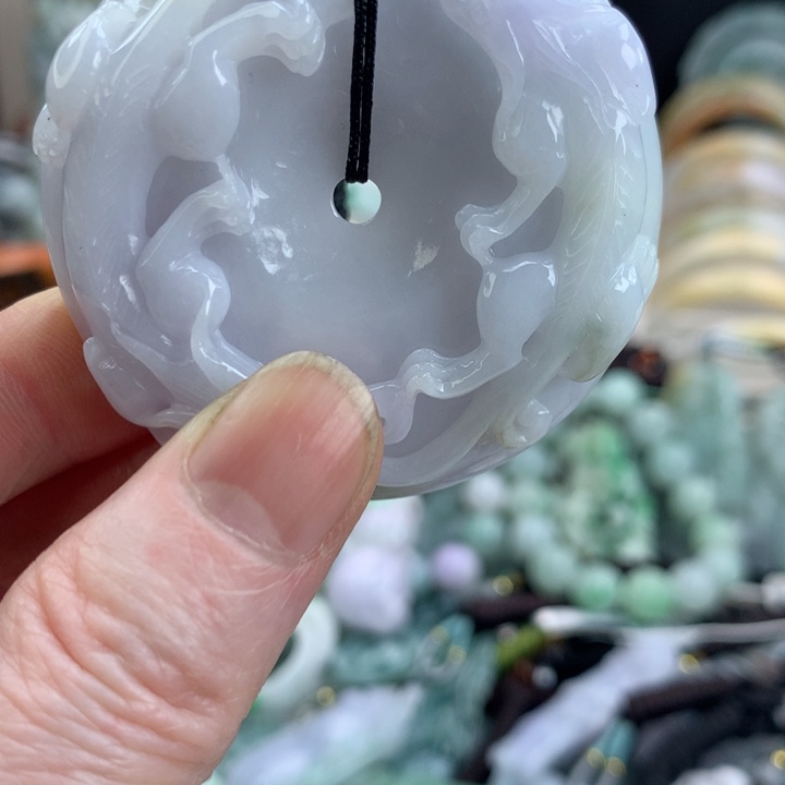 翡翠颈饰未镶嵌吊坠