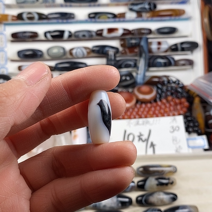 蓝***猫玛瑙/玉髓未镶嵌珠宝半成品