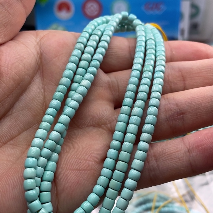 绿松石颈饰未镶嵌