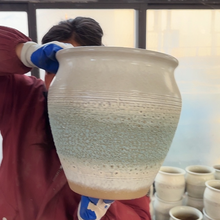 瑕疵高28口24花盆