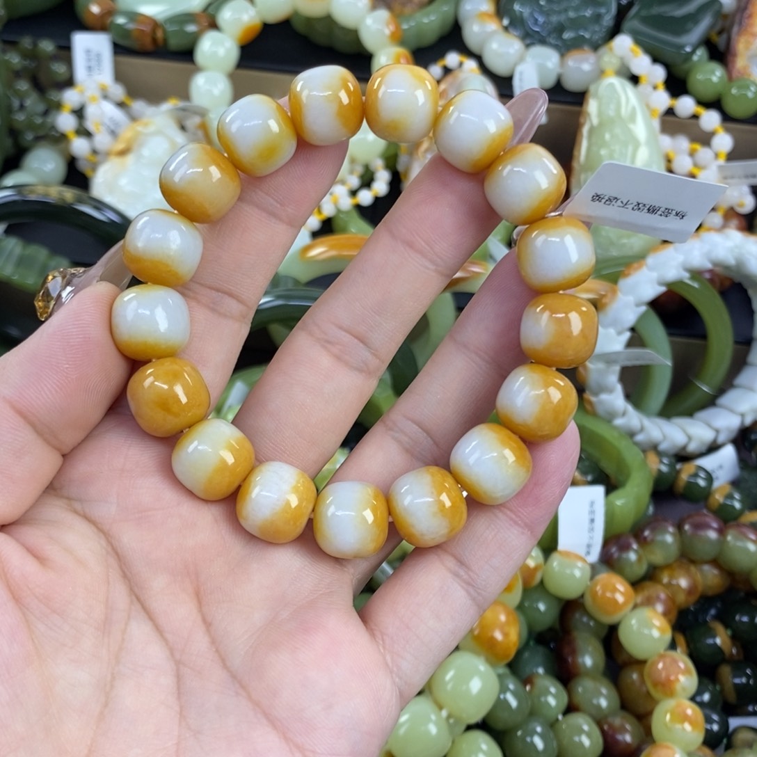 寒***骨透闪石质玉未镶嵌手串