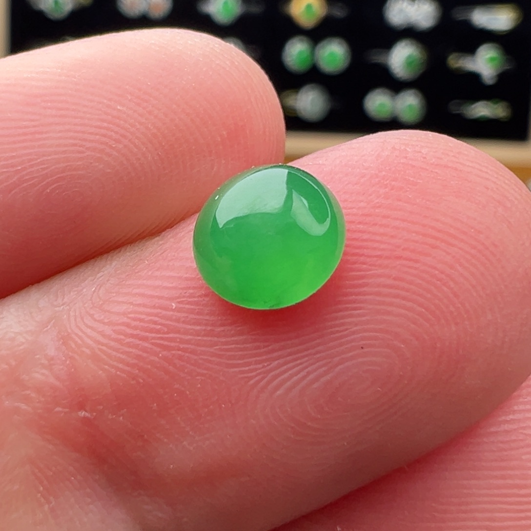 翡翠未镶嵌颈饰蛋面6.9