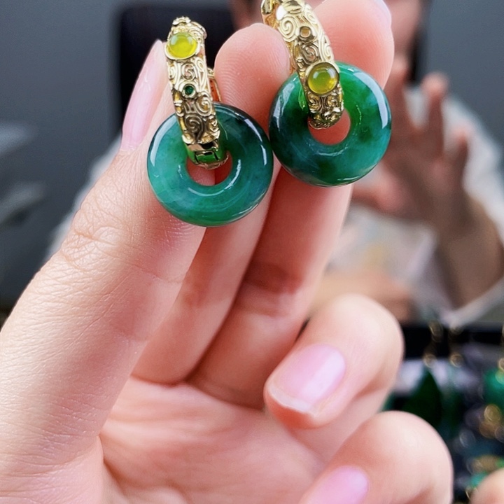 翡翠耳饰未镶嵌饰品