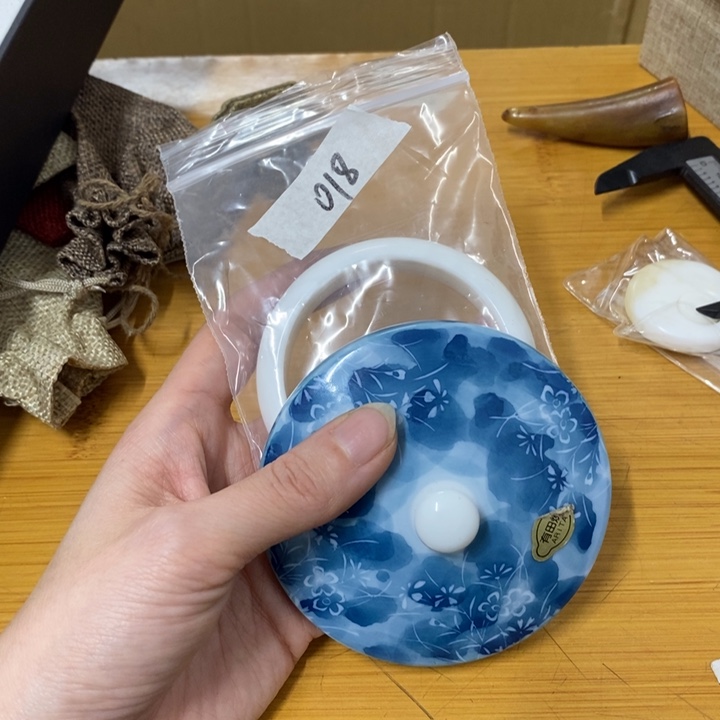 摆件中古工艺品一个