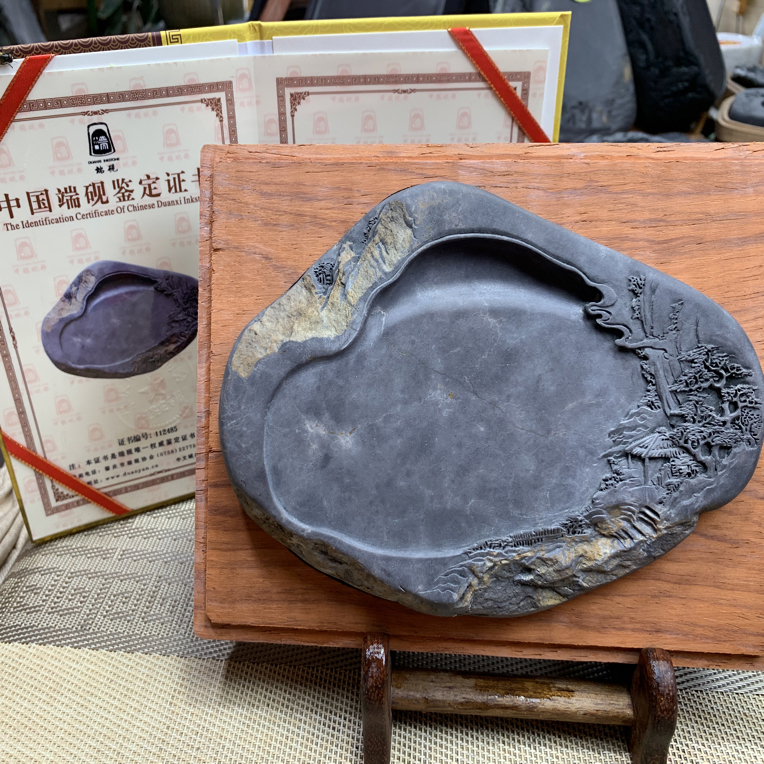 幽居砚，老坑，12.3/17.8/2.2，天青、金线、火捺等，带木盒和证书