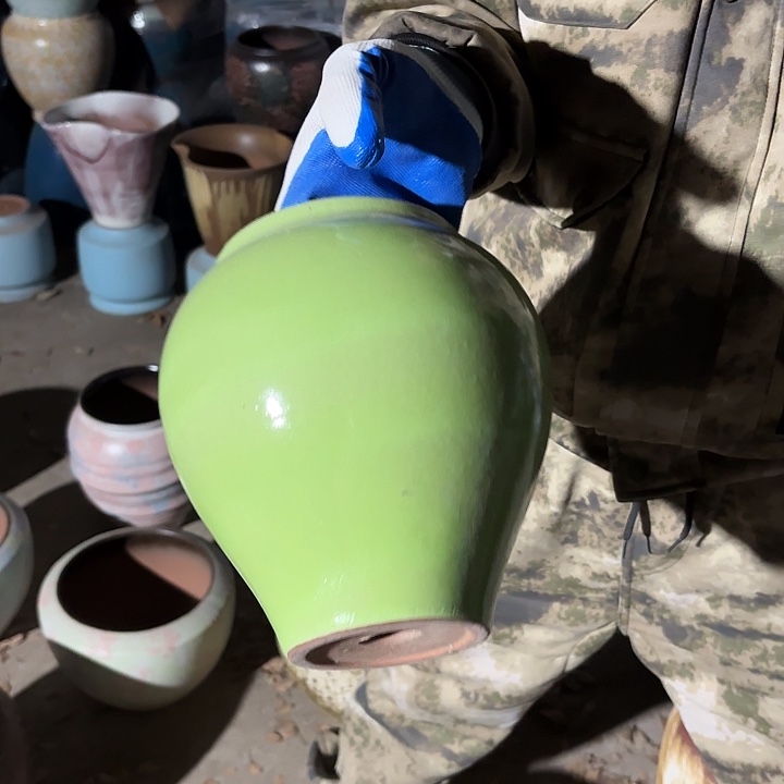 高度20厘米口12厘米