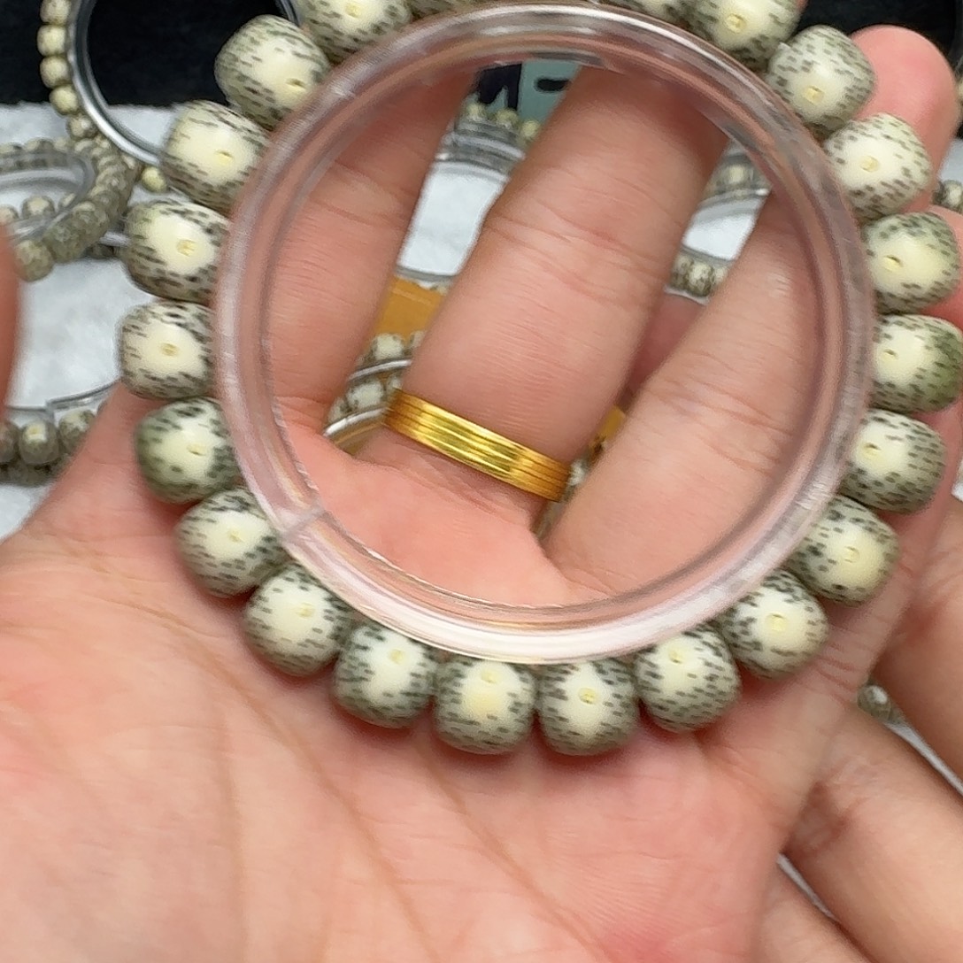 吊坠星月菩提10大眼睛绿包白