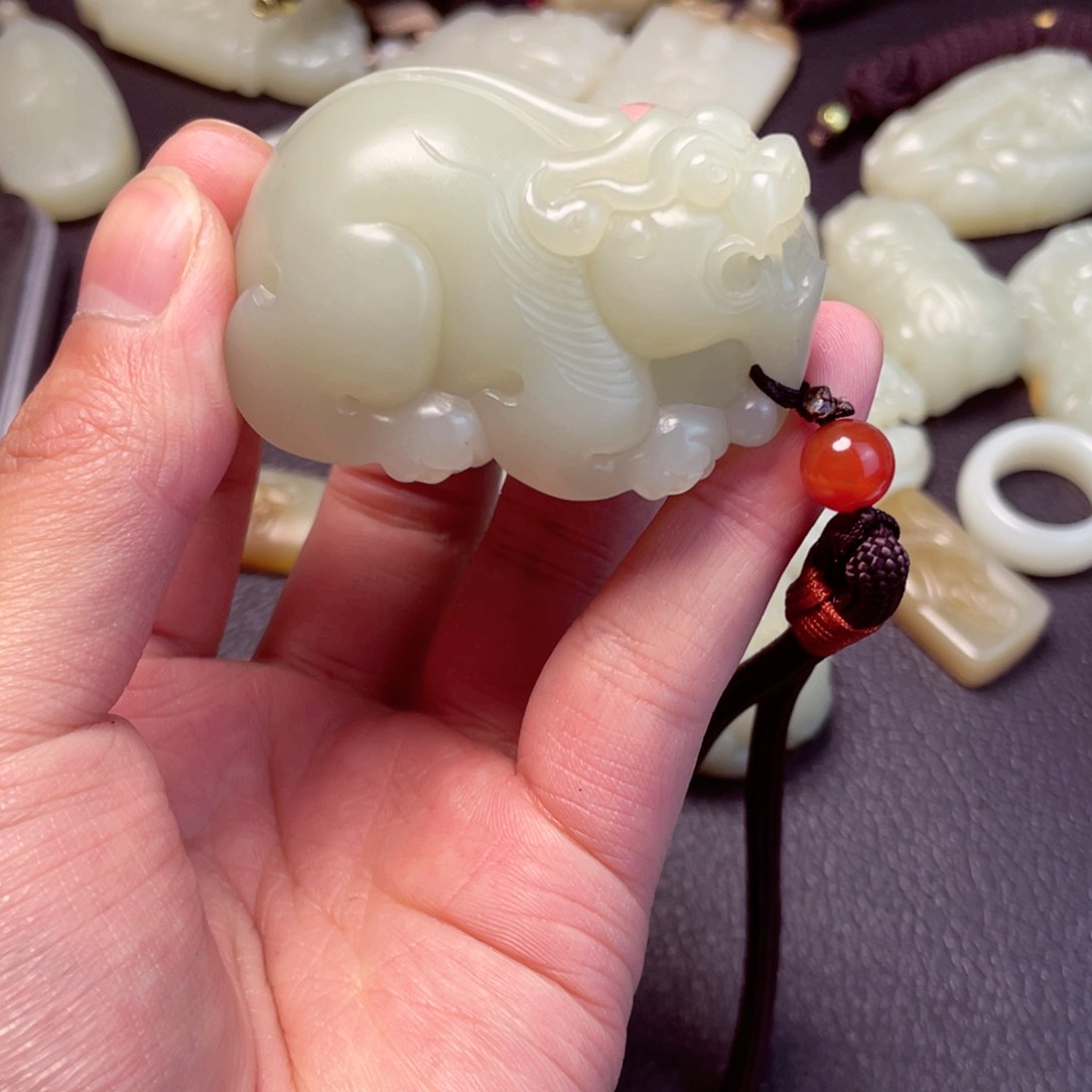 和田玉颈饰未镶嵌