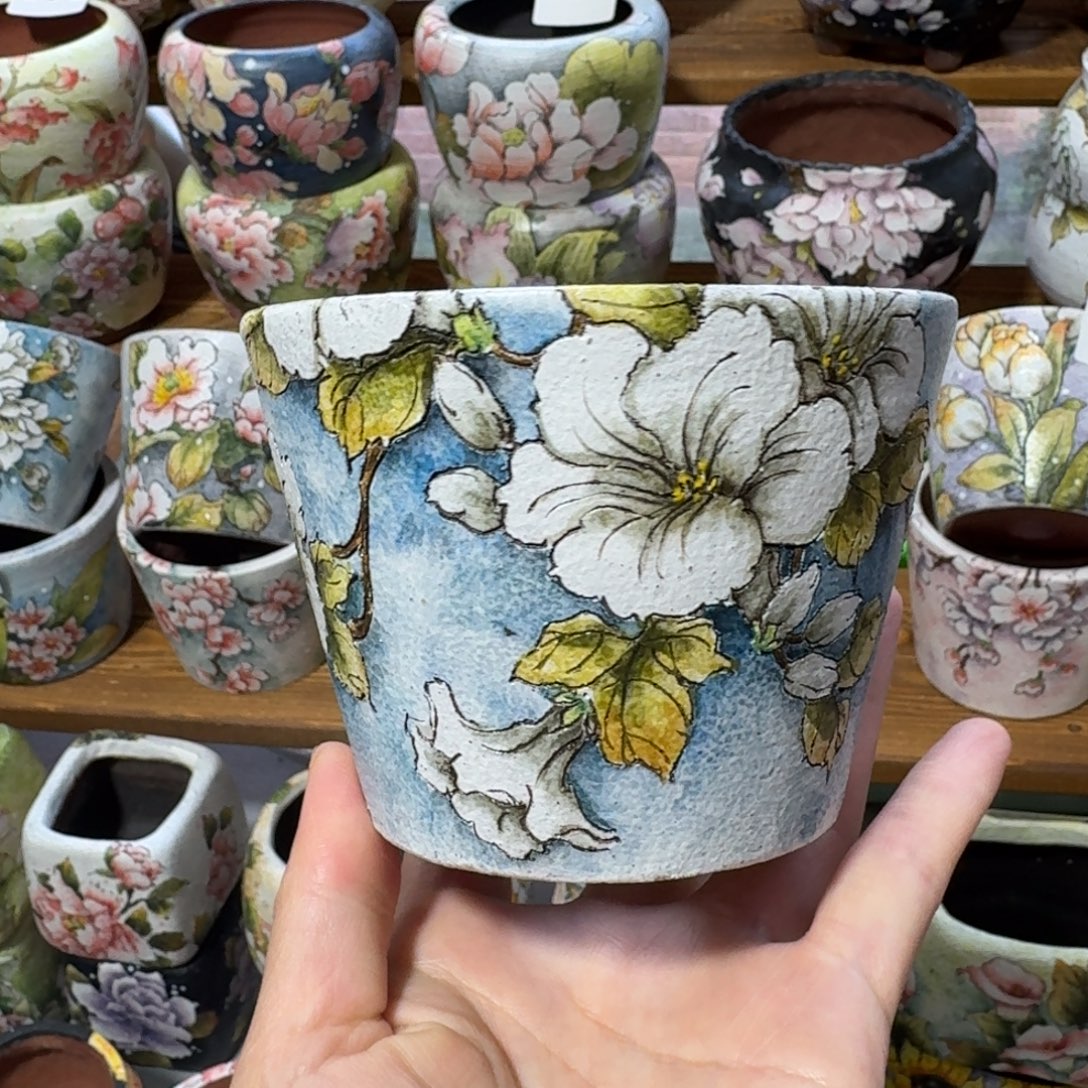 用***4扶泥品牌手绘花盆