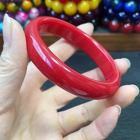 玛瑙未镶嵌手饰红三