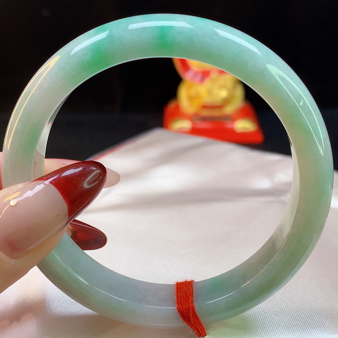 翡翠手镯未镶嵌天然翡翠5122