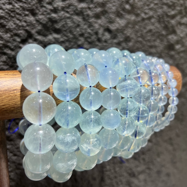 培育海蓝宝石【月月家】V028高冰透体海蓝宝单圈手串 多样性发其一