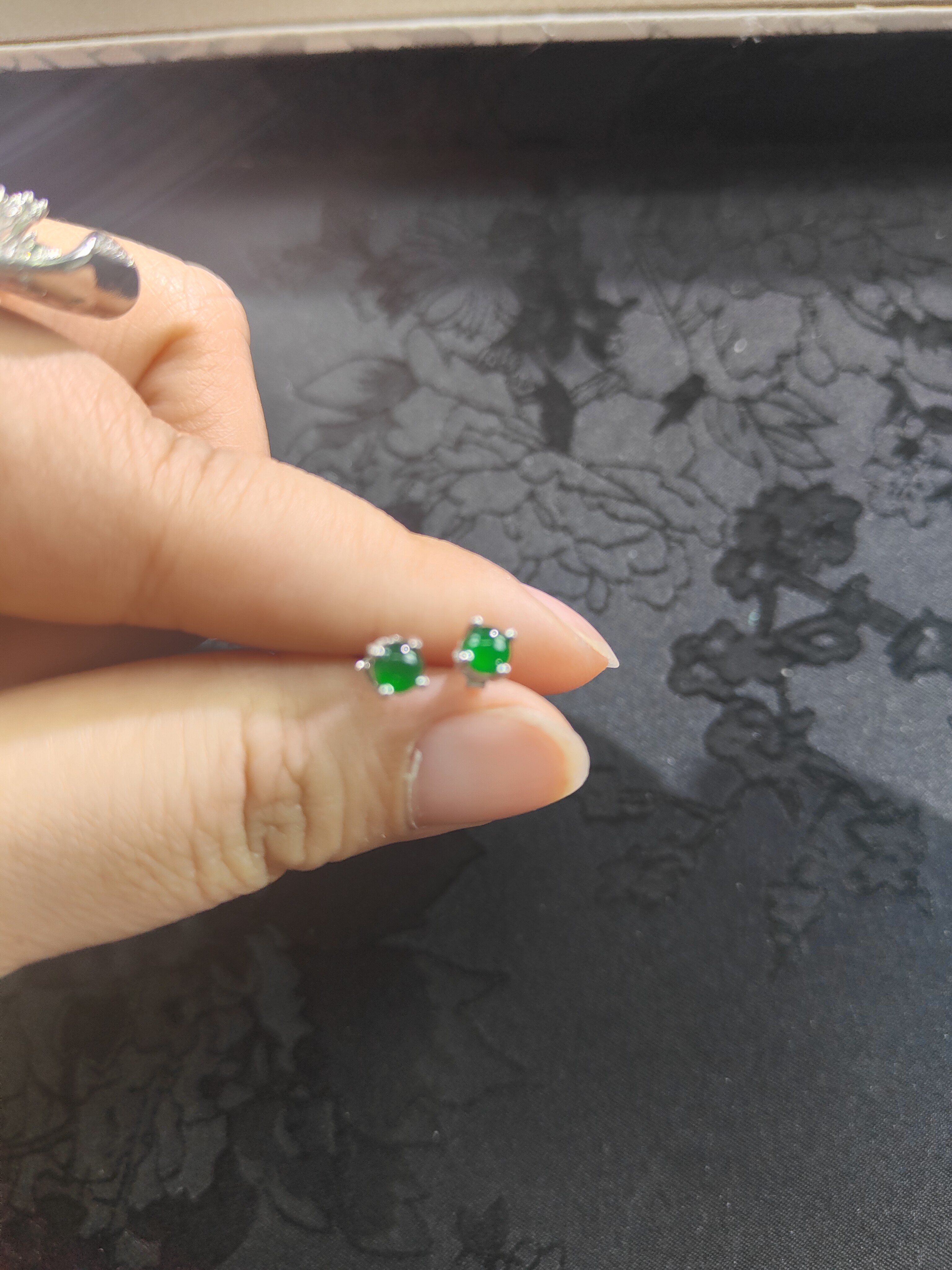 天然A货翡翠银镶蛋面耳钉