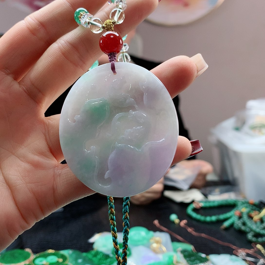 【闪购商品】翡翠吊坠(赠链)未镶嵌