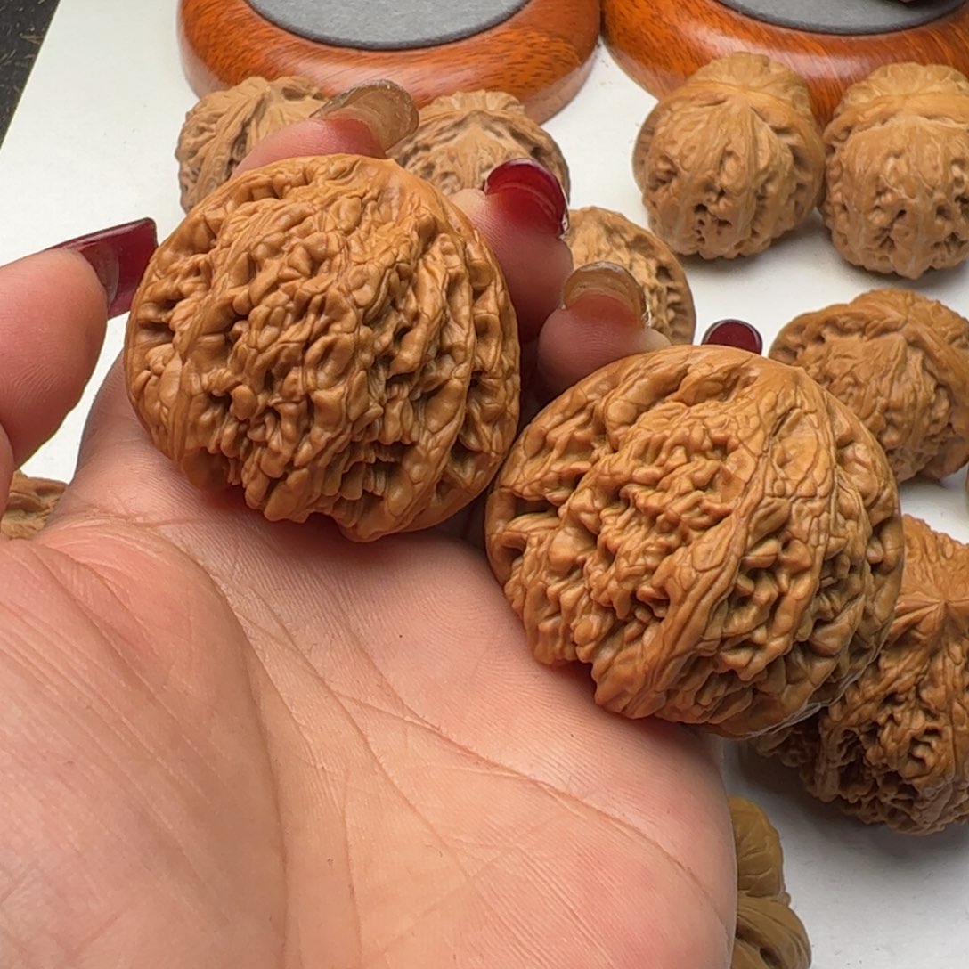 文玩核桃吊坠芳芳虎头王42