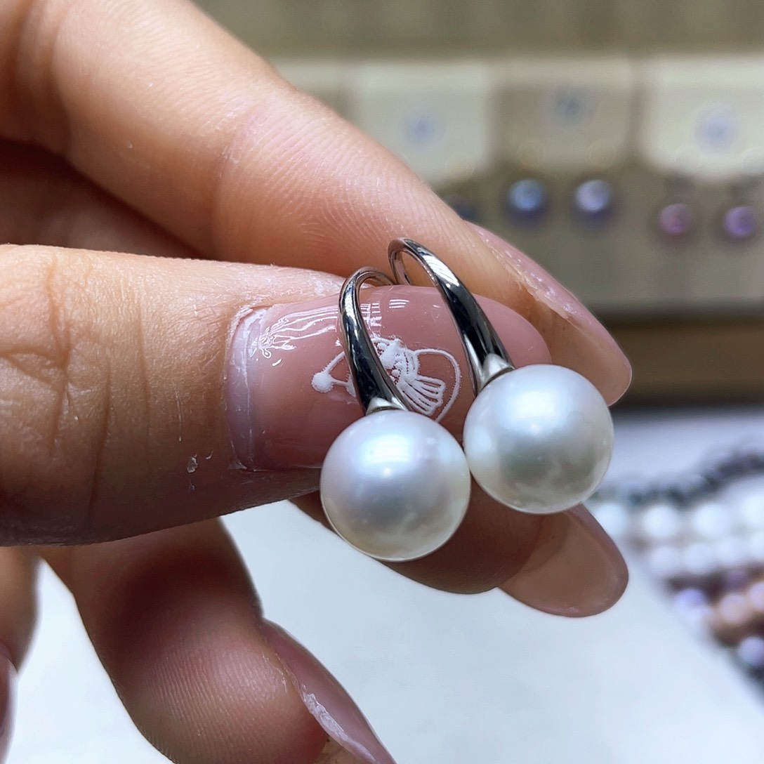 海水珍珠耳饰18K金镶嵌