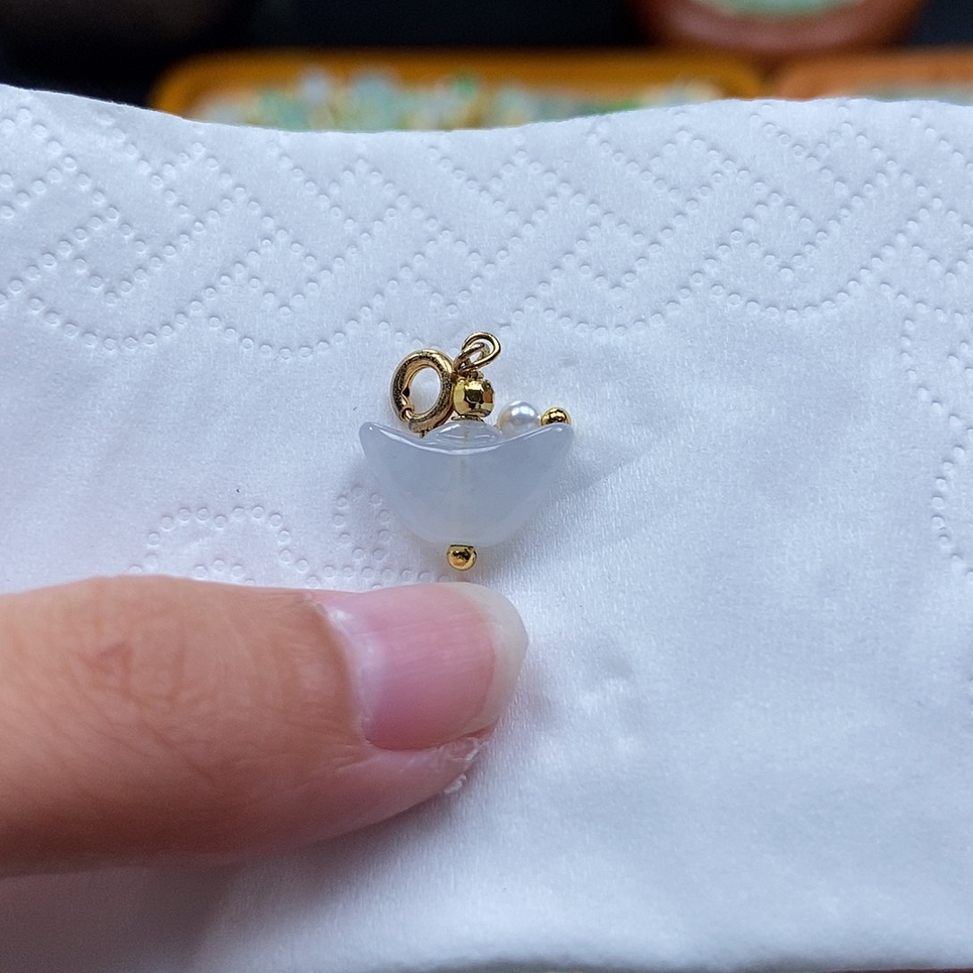 未镶嵌挂件翡翠闪