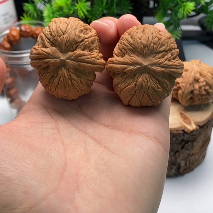 文玩核桃吊坠42全品玉尊