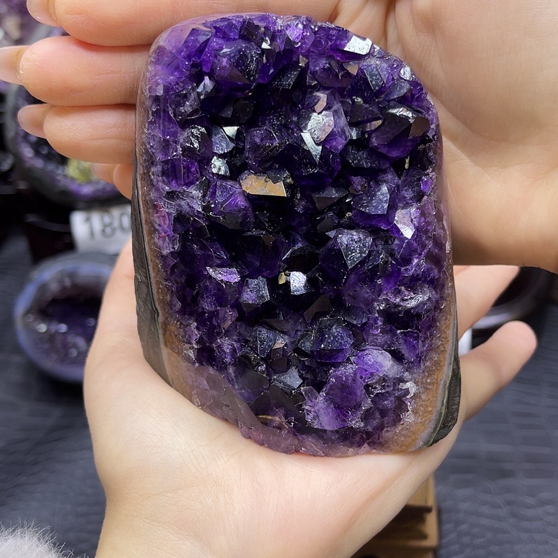 未镶嵌紫晶大型摆件（非配饰）