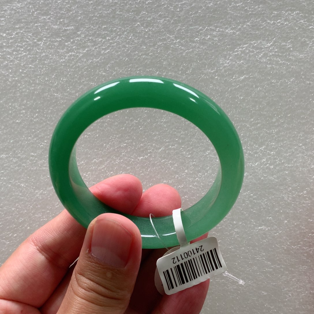 石英质玉手镯未镶嵌青青52-多人