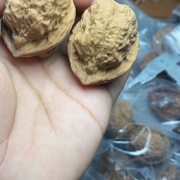 把件文玩核桃114号40mm微瑕