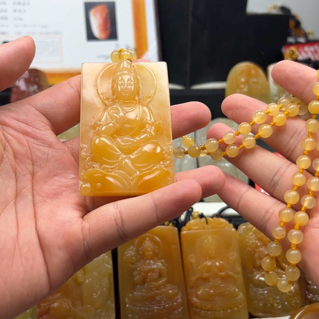 未镶嵌石英质玉（黄龙玉）多样性发货，发其一